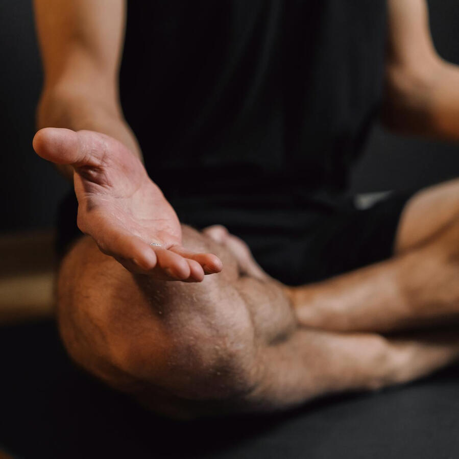 Caption Elizabeth Eksteen Hatha yoga meditation